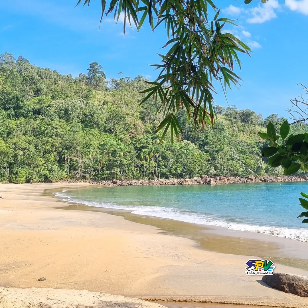 TRILHA DAS 7 PRAIA - UBATUBA