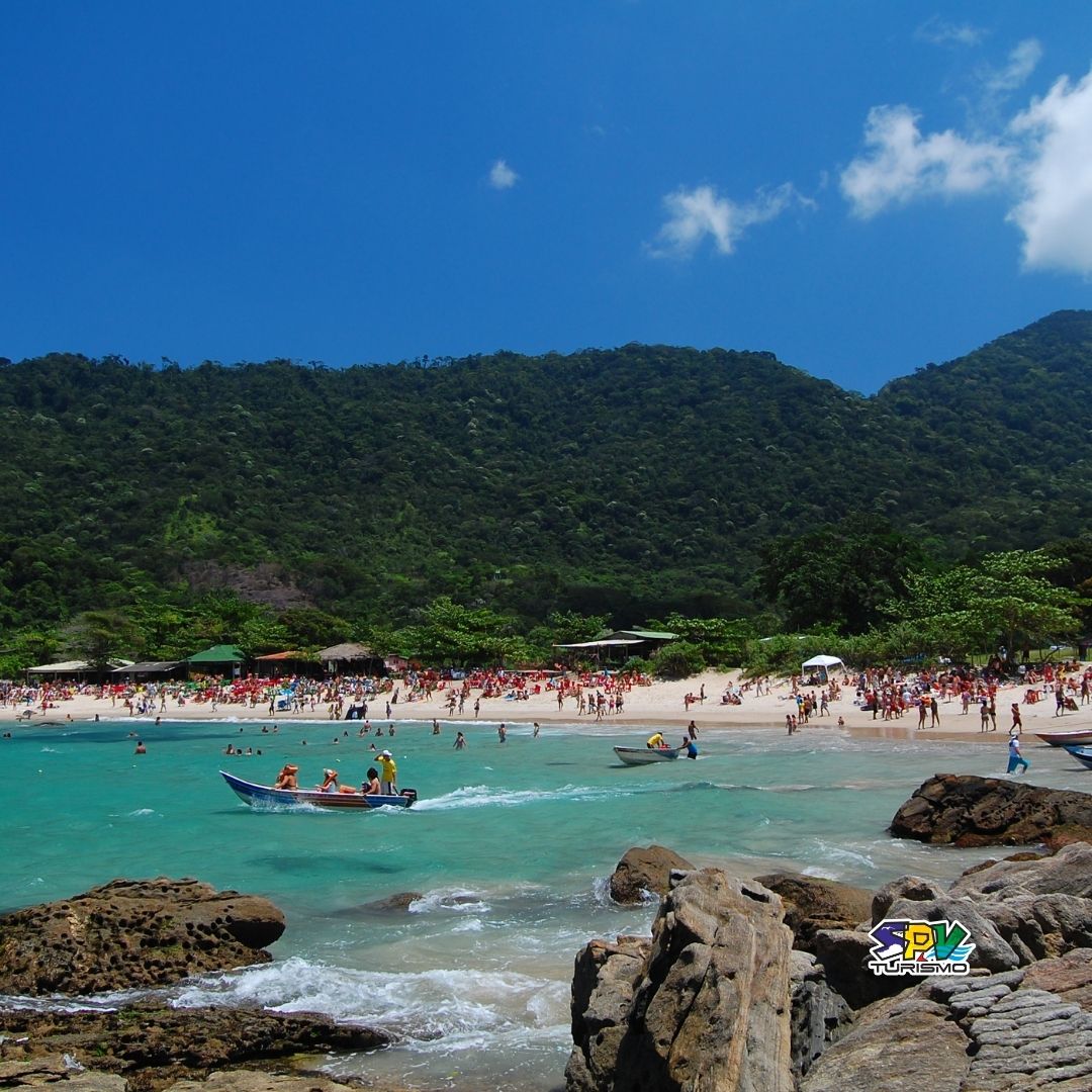 DIA DE PRAIA EM TRINDADE