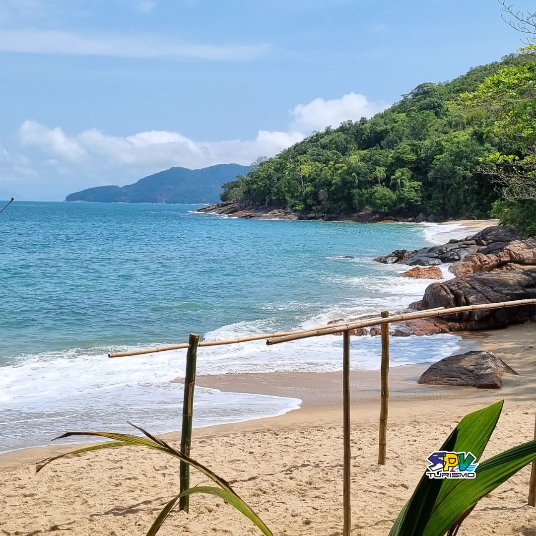 TRILHA DAS 7 PRAIA - UBATUBA